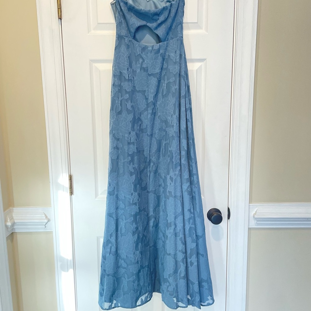 Lulus Prom Dress sweetheart neckline with back cut out and front slit. Size S - Picture 10 of 11